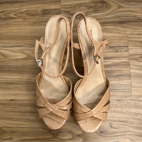 SCHUTZ Tan Croc-Embossed Platform Heels - Picture 4 of 7